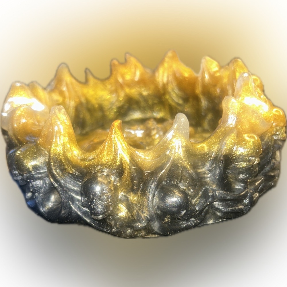 Skull Ashtray  | Handmade Resin - Picture 7 of 8